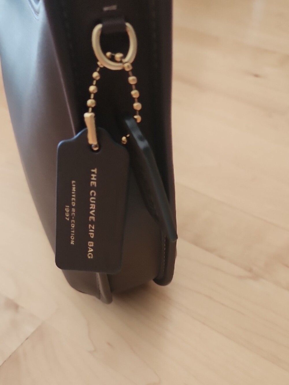 Coach Curve Zip Bag Maple - Picture 6 of 11